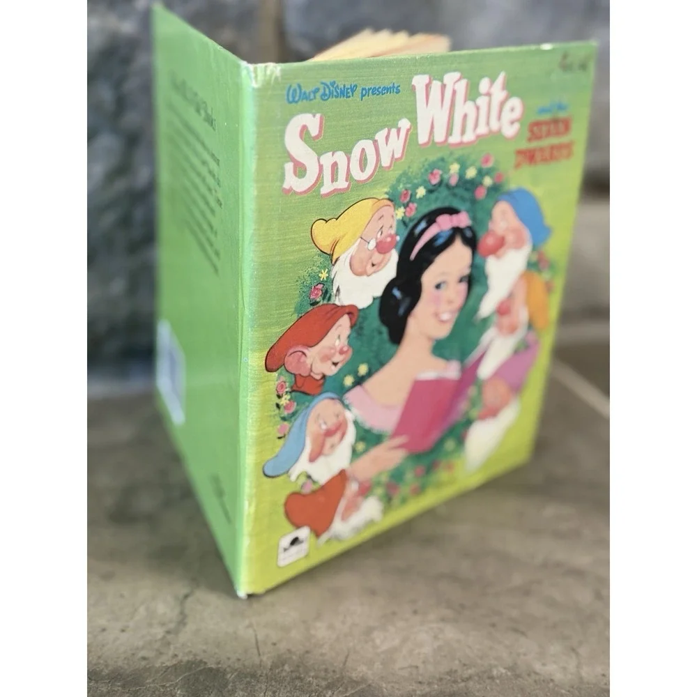 VTG 1957 Walt Disney's Snow White and the Seven Dwarfs Golden Tell-A-Tale Book